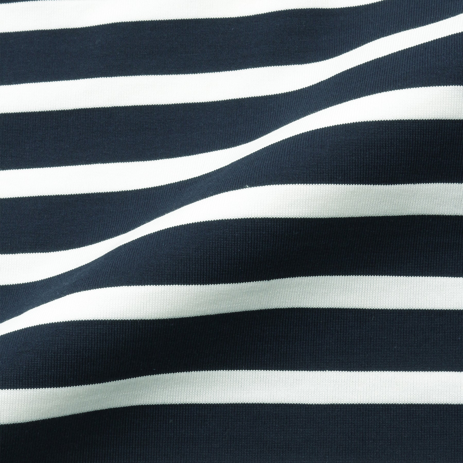 ハイブリッドコットンボーダーバスクシャツネイビー×ホワイトの生地を写した商品画像