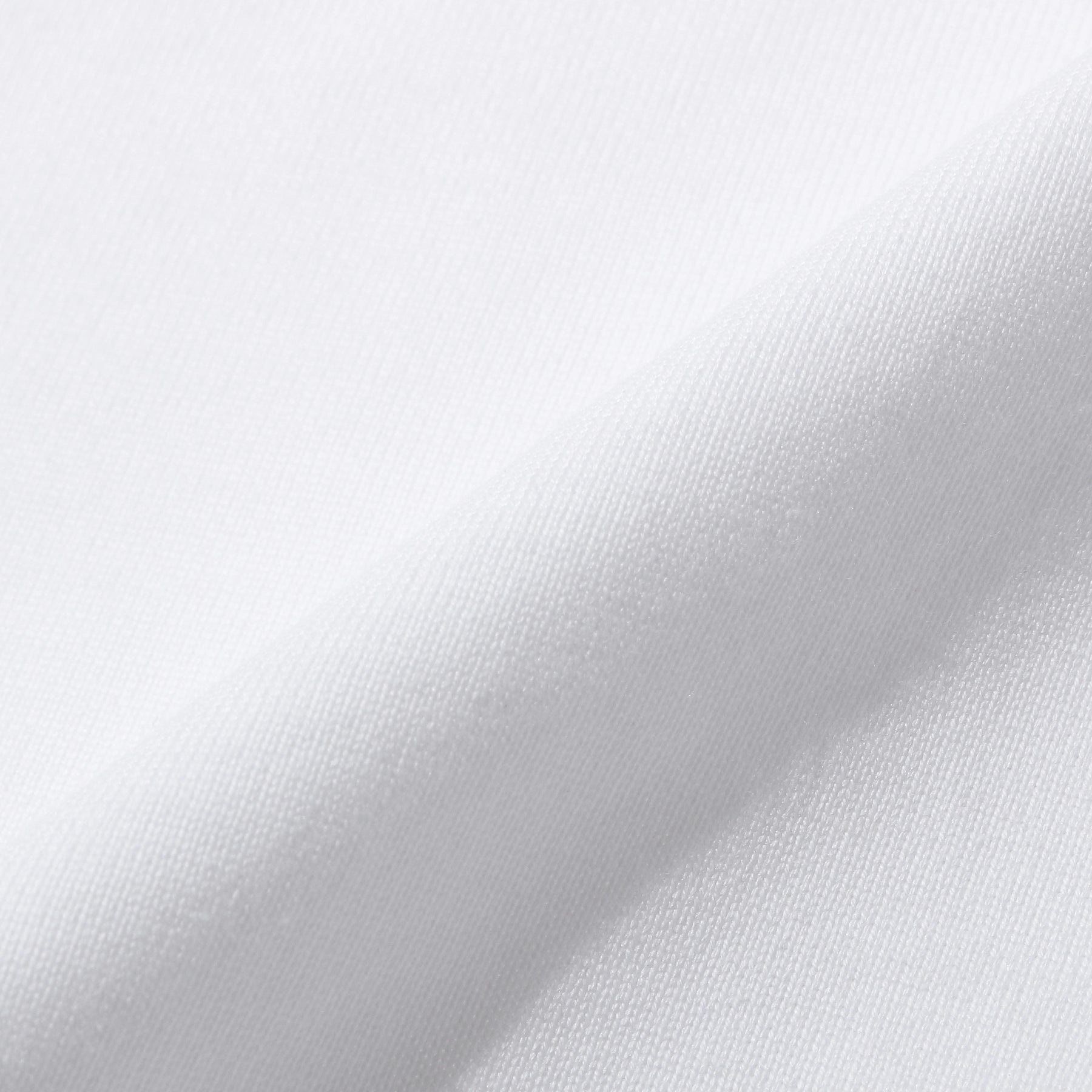 ハイブリッドコットンバスクシャツホワイトの生地を写した商品画像
