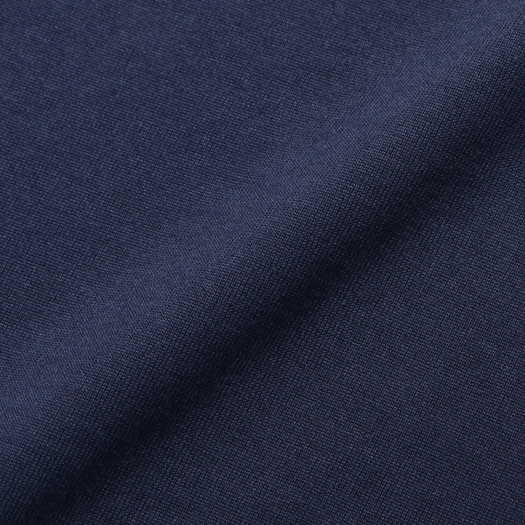 ハイブリッドコットンテーラードロングスリーブTシャツネイビーの生地を写した商品画像