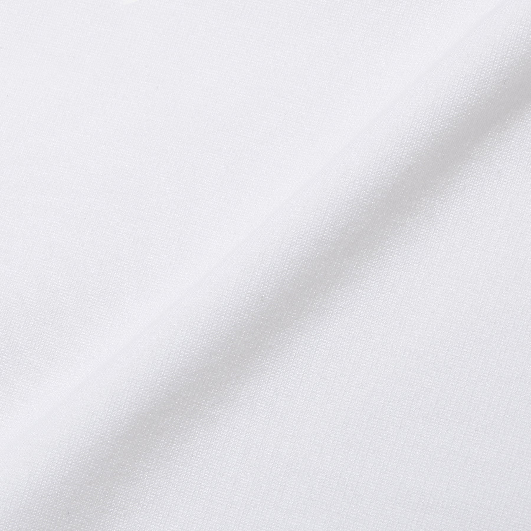 ハイブリッドコットンテーラードロングスリーブTシャツホワイトの生地を写した商品画像