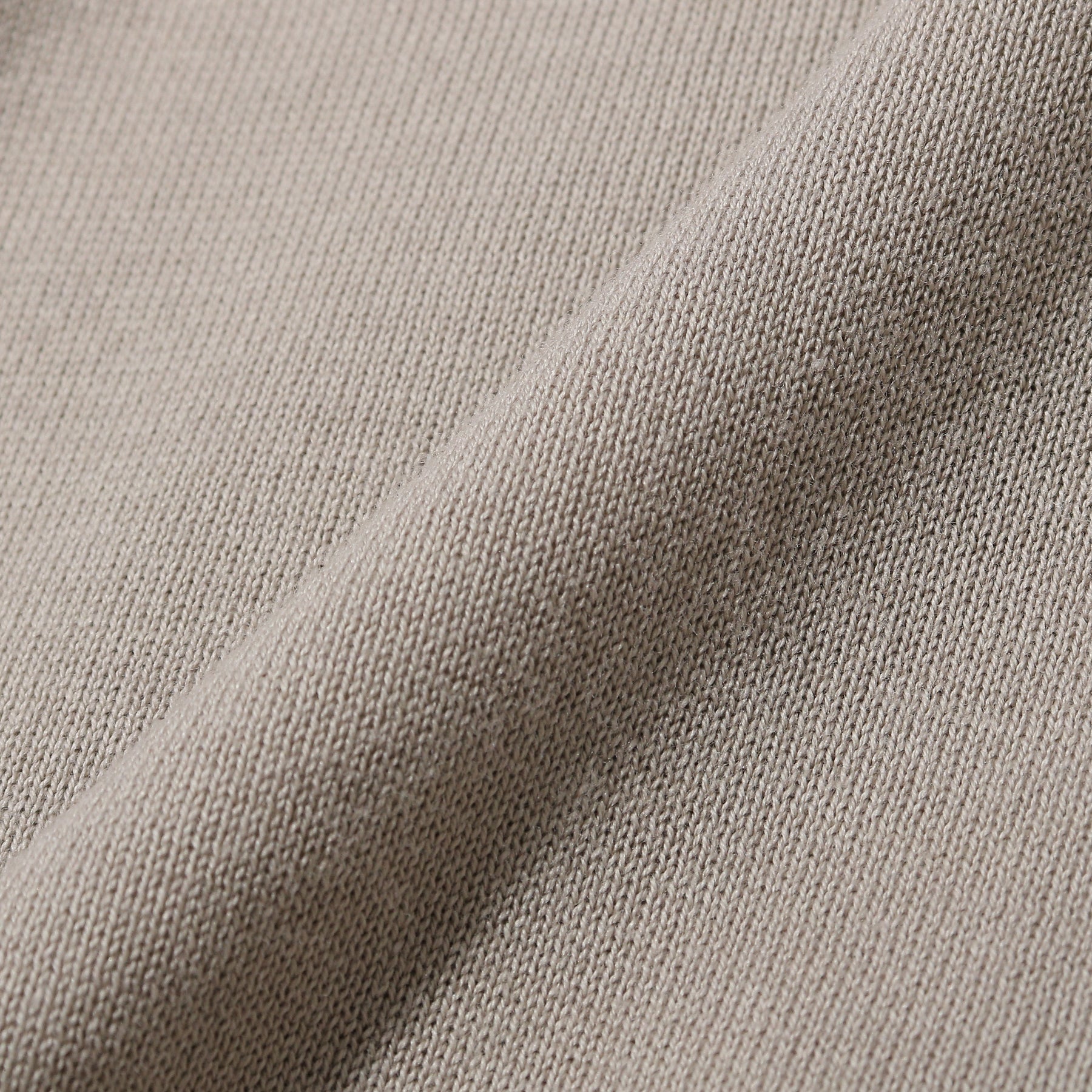 スビンプラチナムスキッパーニットサンドの生地を写した商品画像