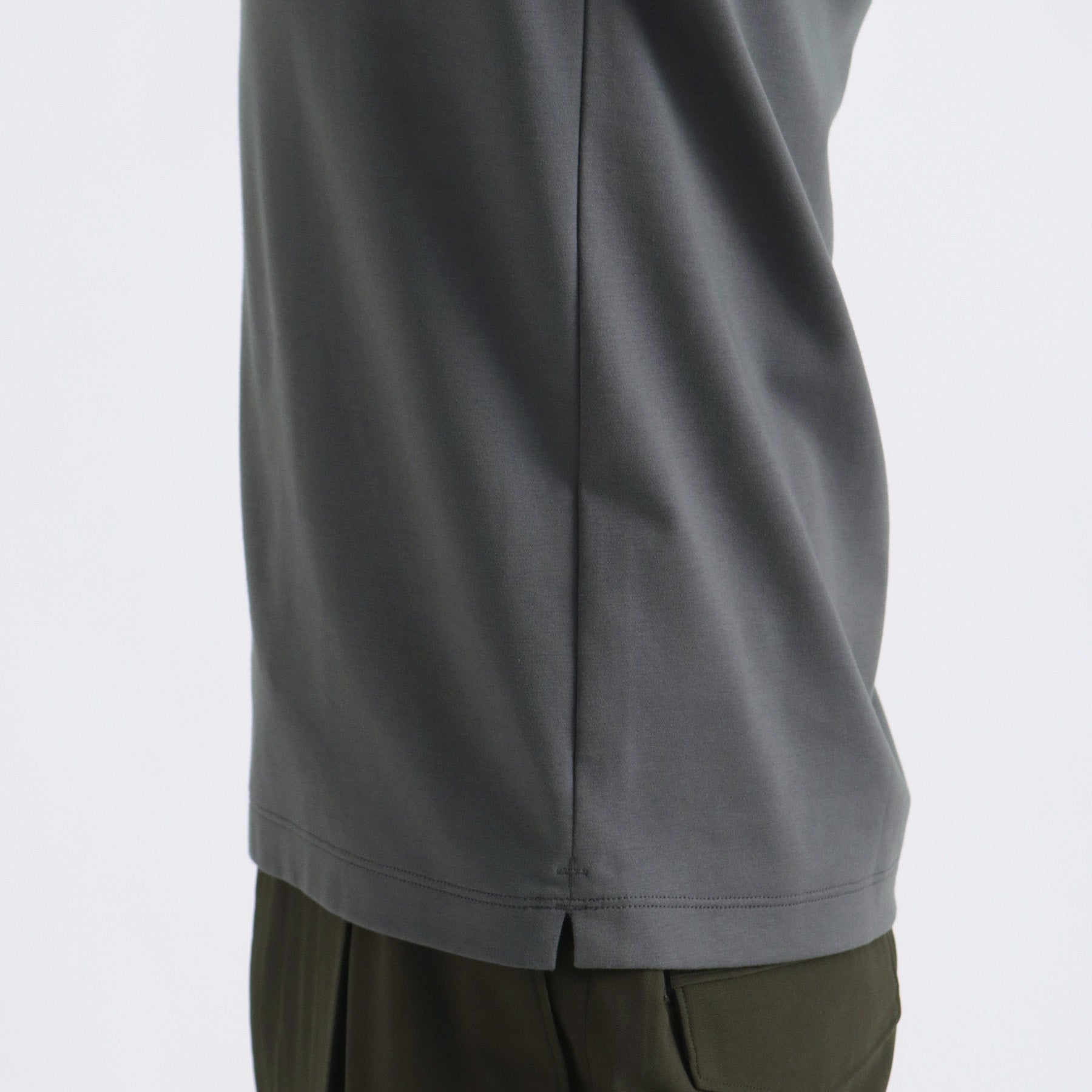 Tailored Vneck T-shirt Color: Asphalt