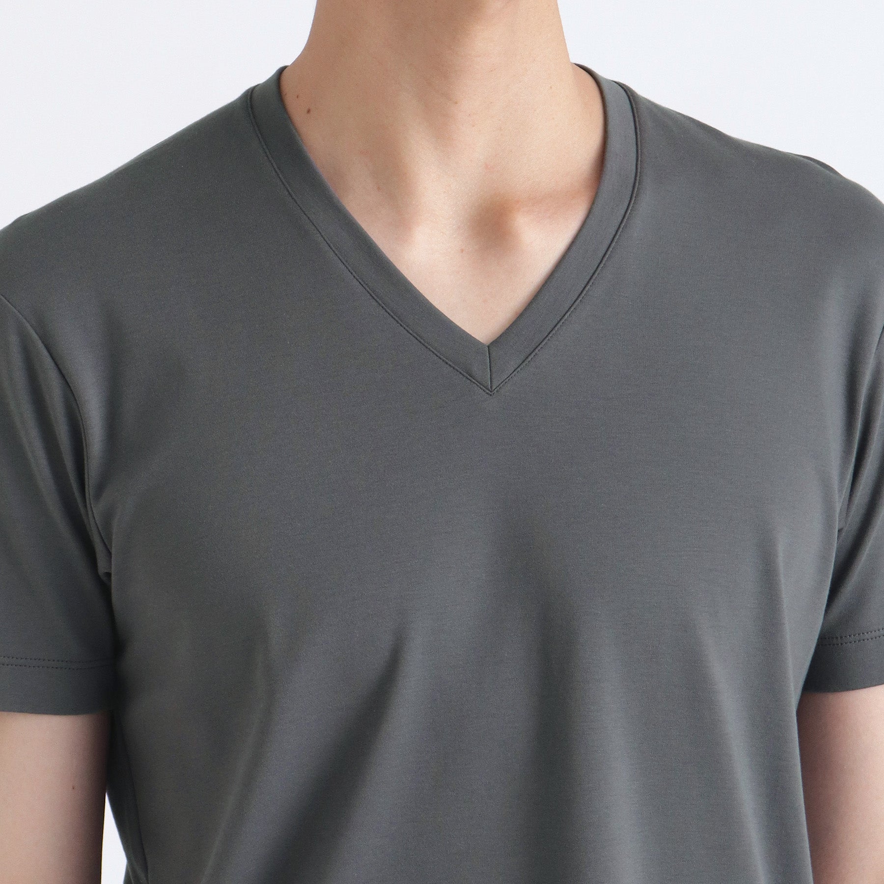 Tailored Vneck T-shirt Color: Asphalt