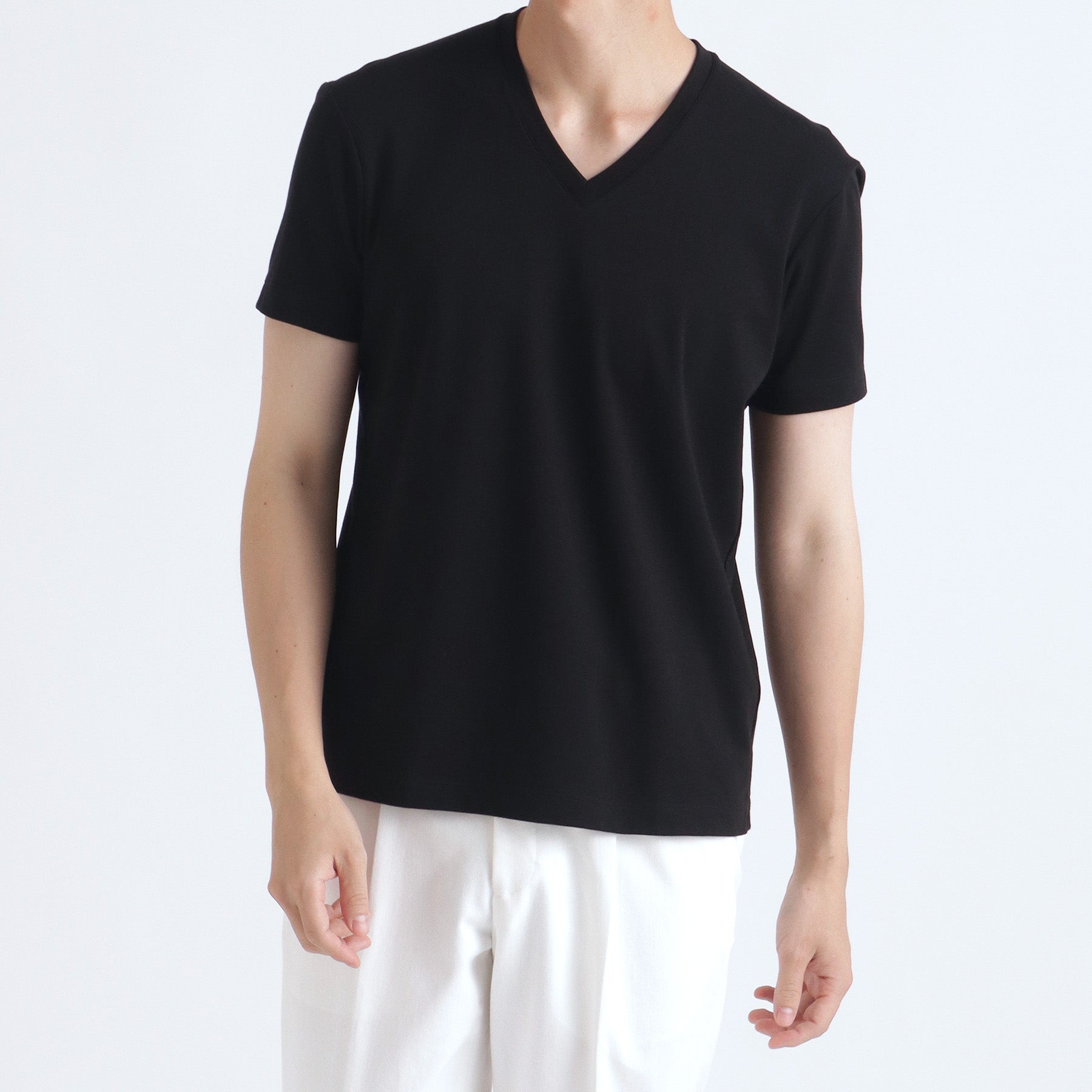 Tailored Vneck T-shirt Color: Black