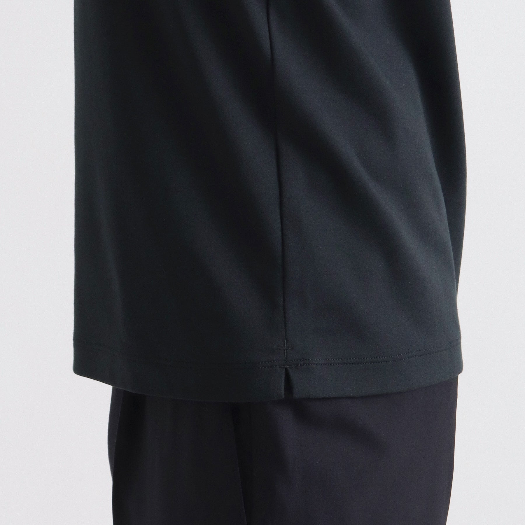 【カスタムオーダー】Tailored Vneck T-shirt: Navy