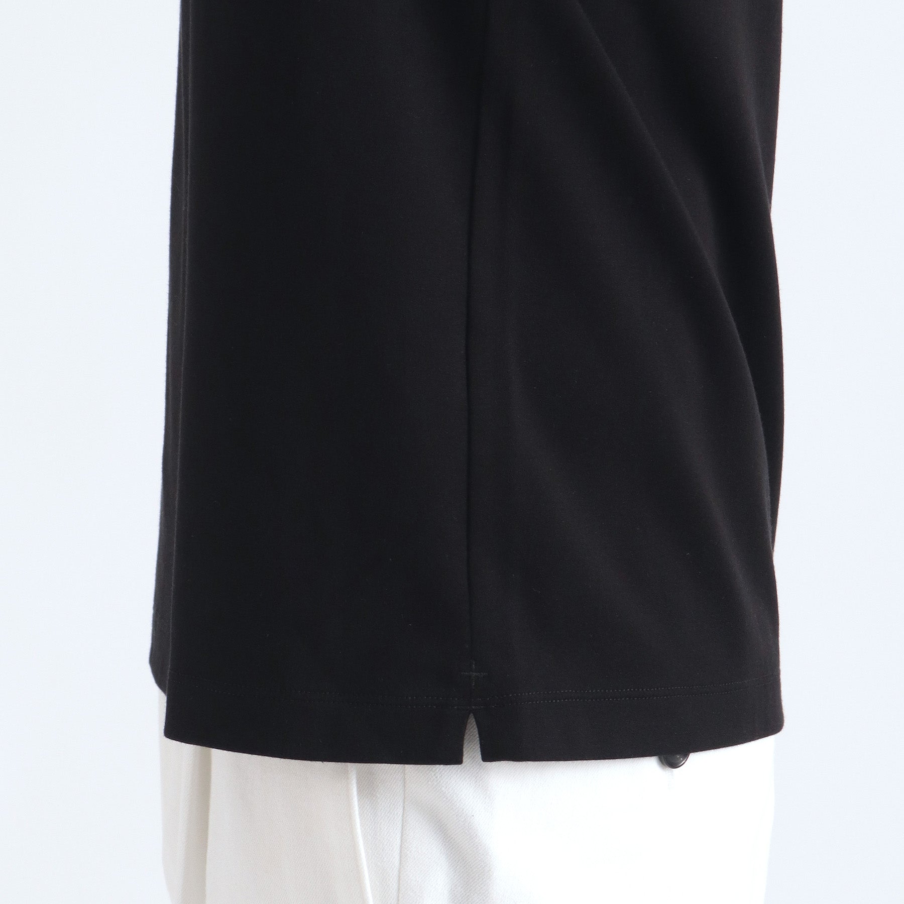 【カスタムオーダー】Tailored Vneck T-shirt: Black