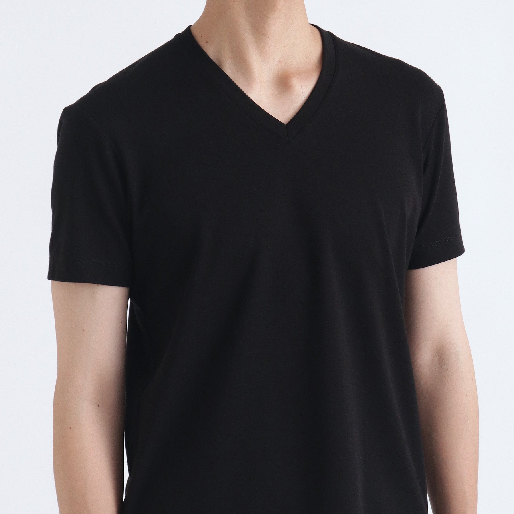 【カスタムオーダー】Tailored Vneck T-shirt: Black