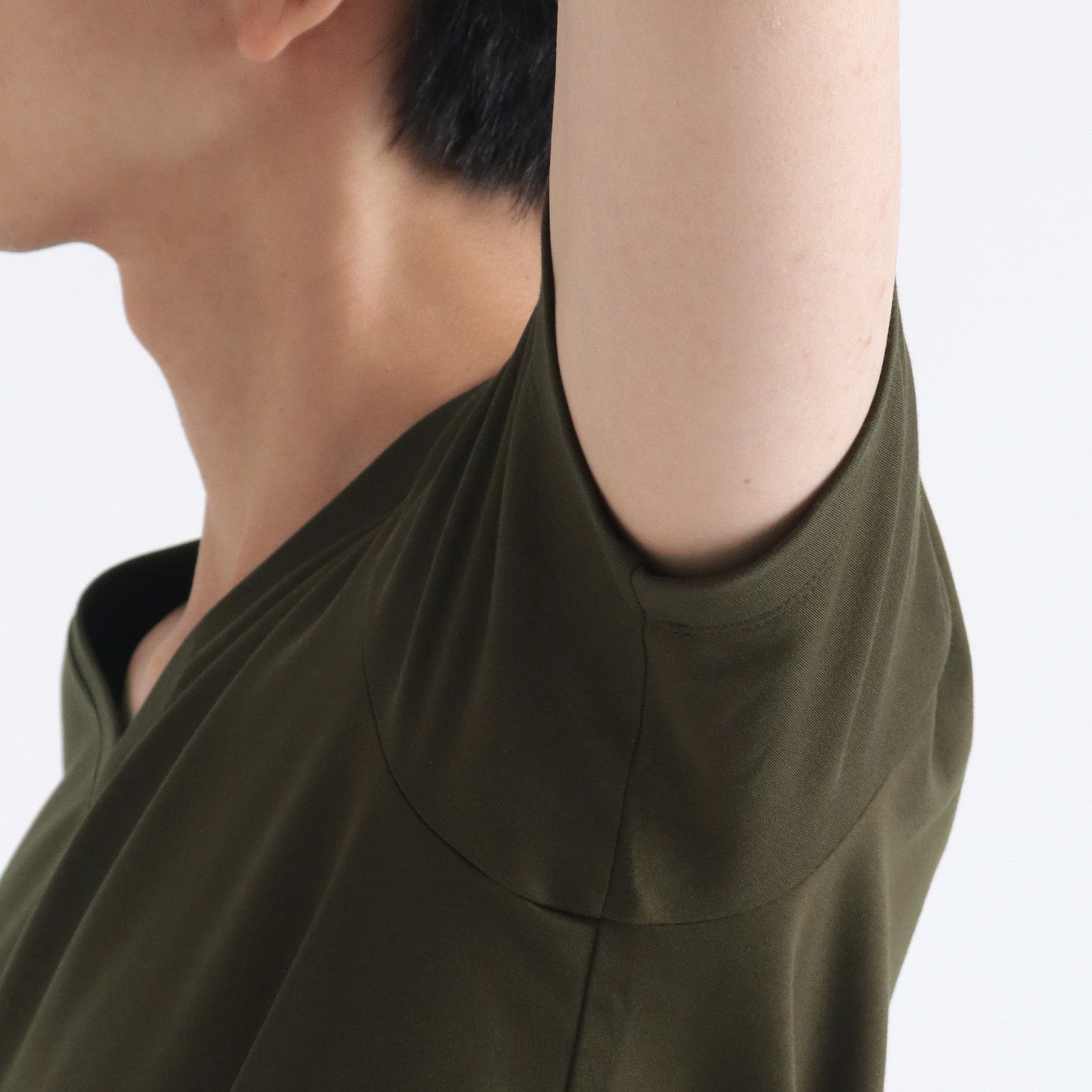 Tailored Vneck T-shirt Color: Olive