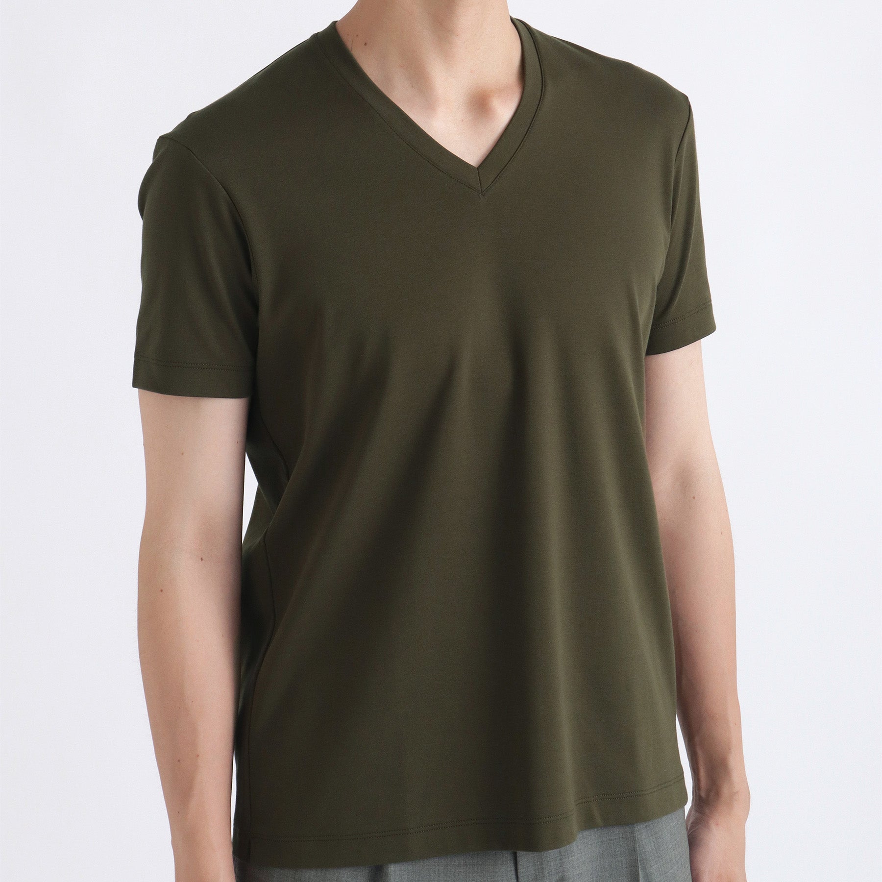 Tailored Vneck T-shirt Color: Olive