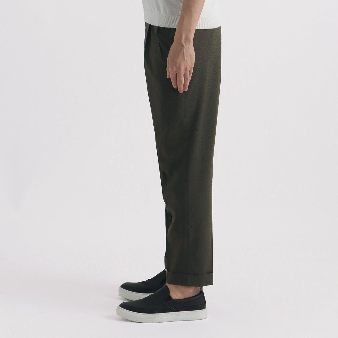 Seersucker Two Pleats Trousers Color: Olive