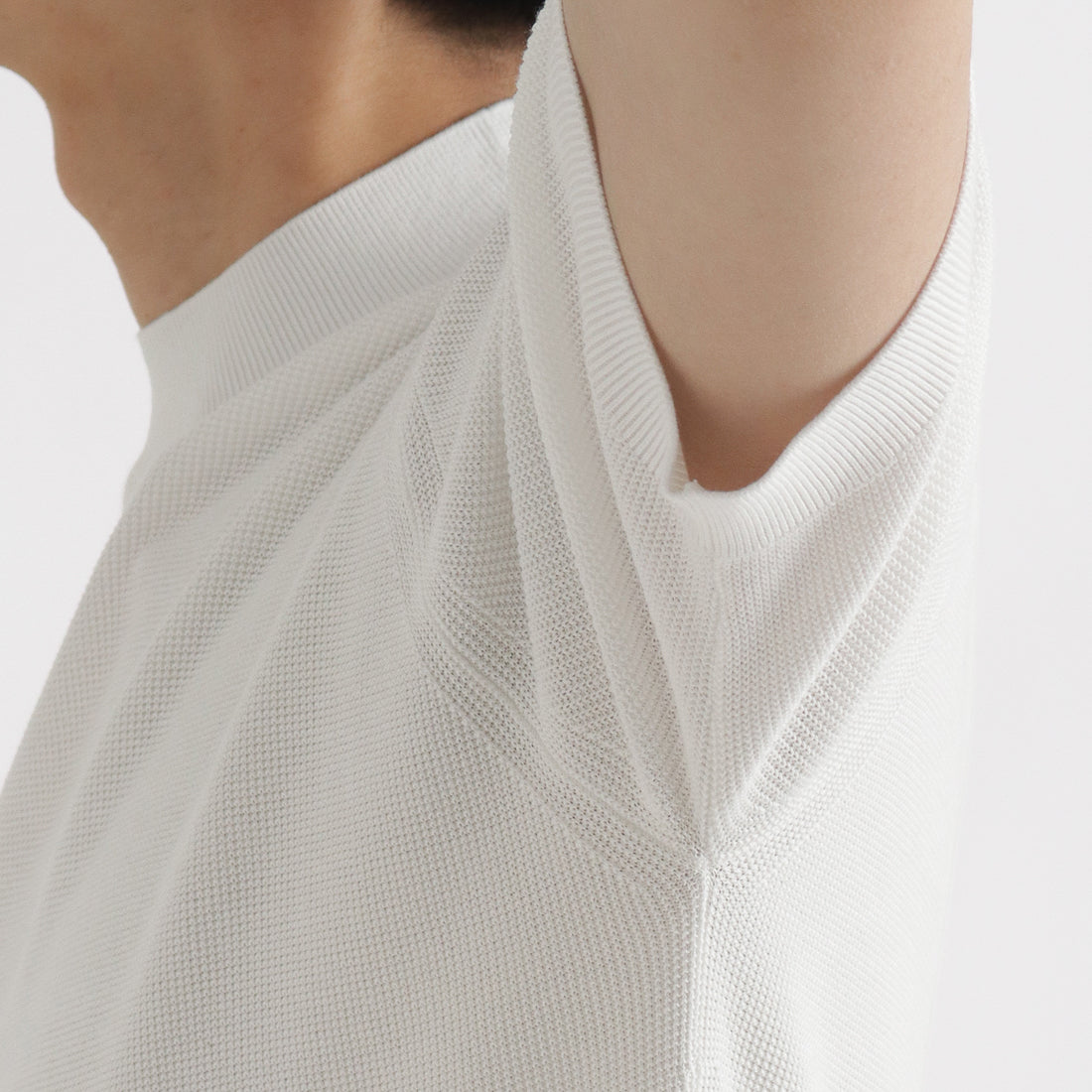 Mini Thermal Mock Neck Knit T-shirt Color: White