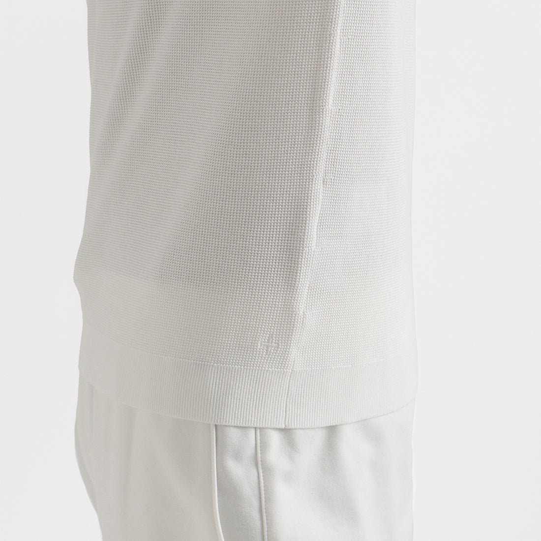 Mini Thermal Mock Neck Knit T-shirt Color: White