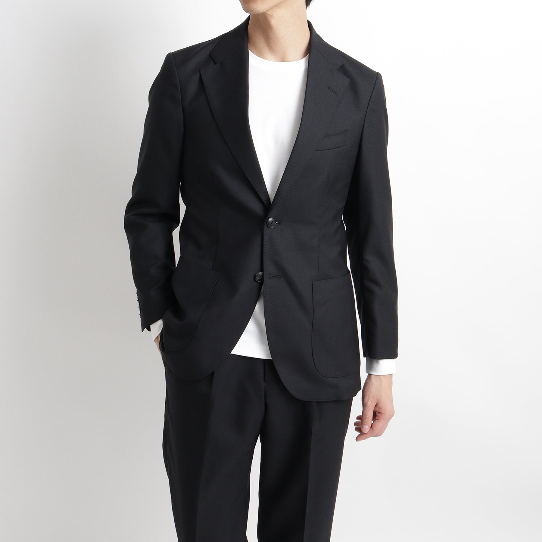 テックウール ®ツイル テーラードジャケットブラックのメンズ着用画像-4