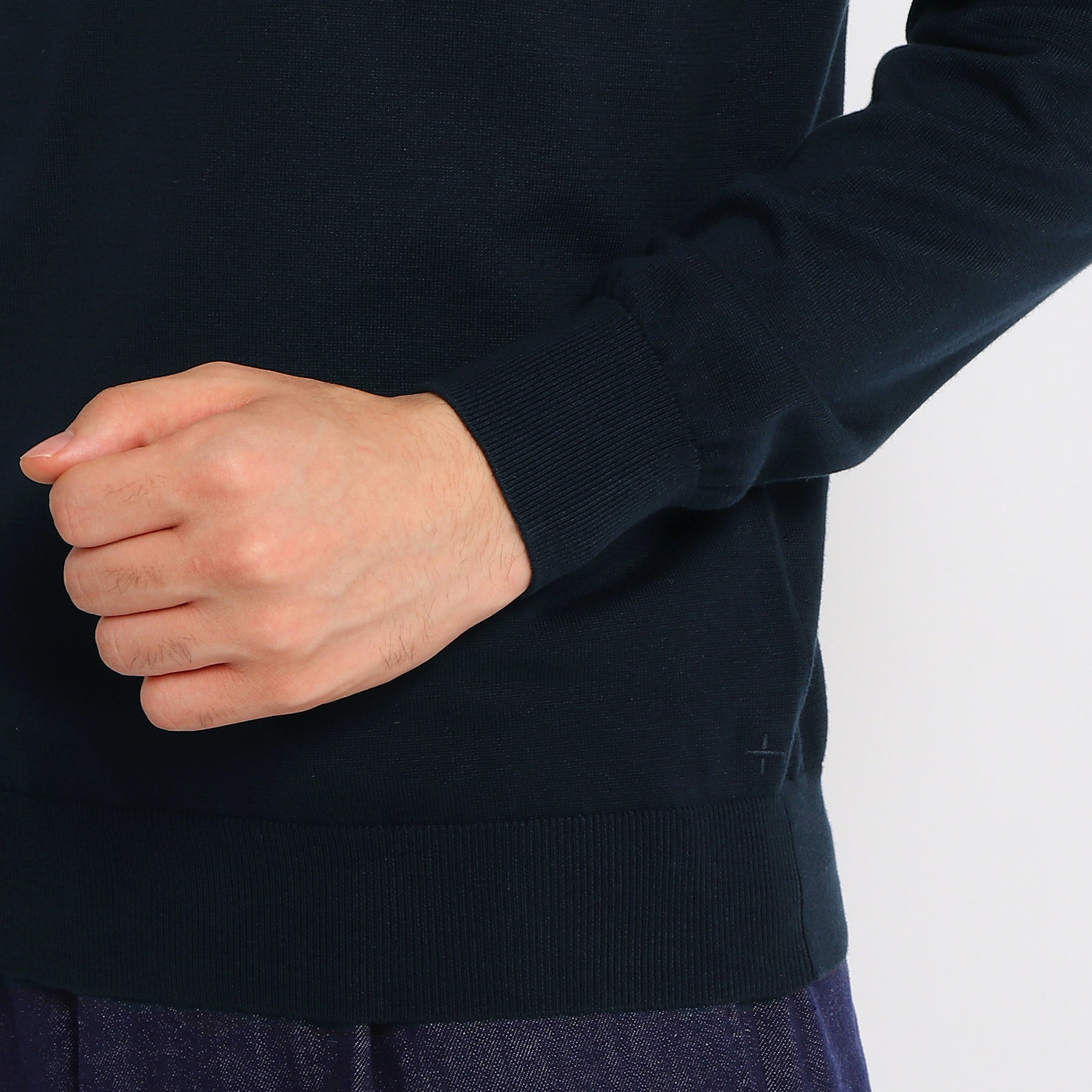 Vneck Knit Color: Navy