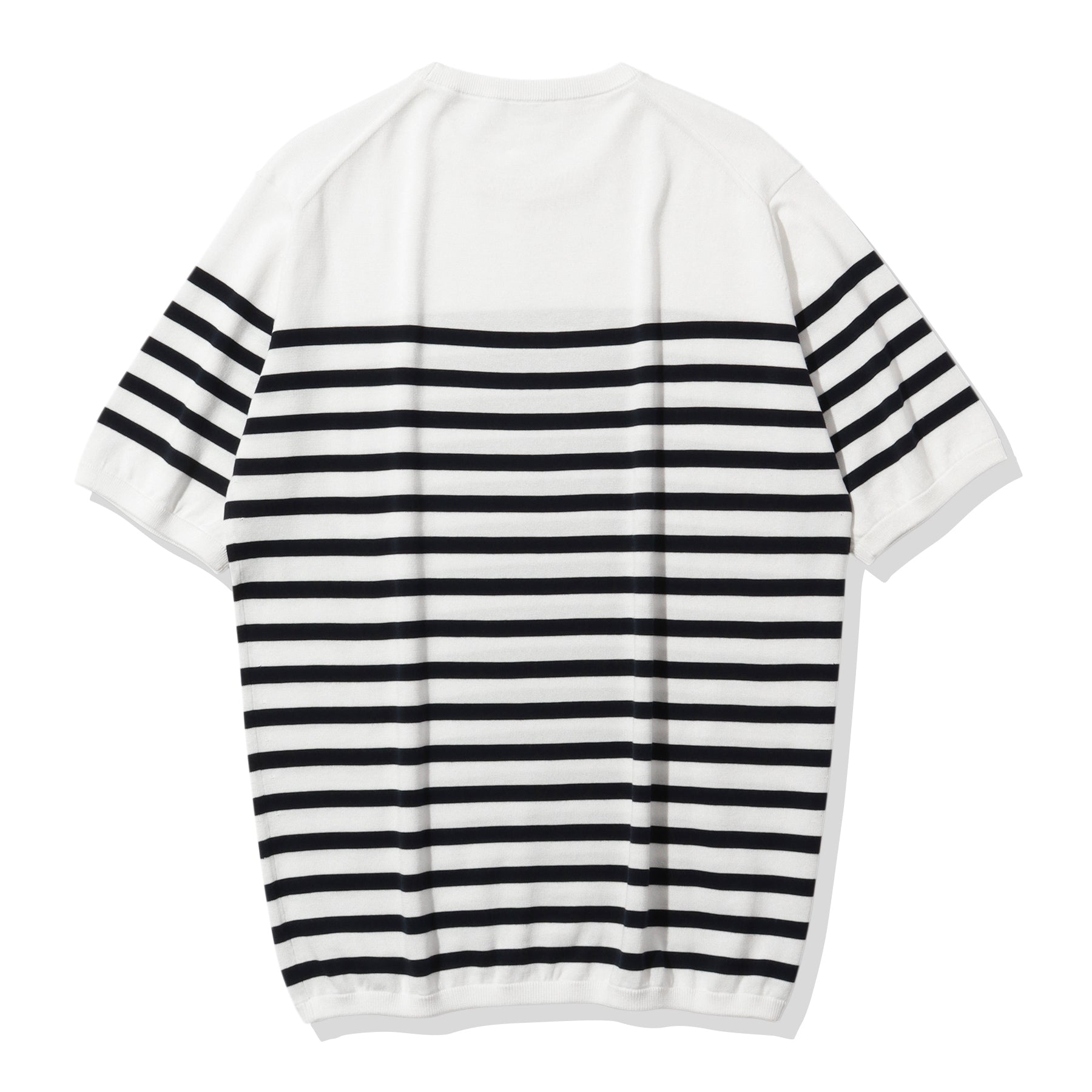 スビンプラチナムボーダーニットホワイトネイビーの背面を写した商品画像