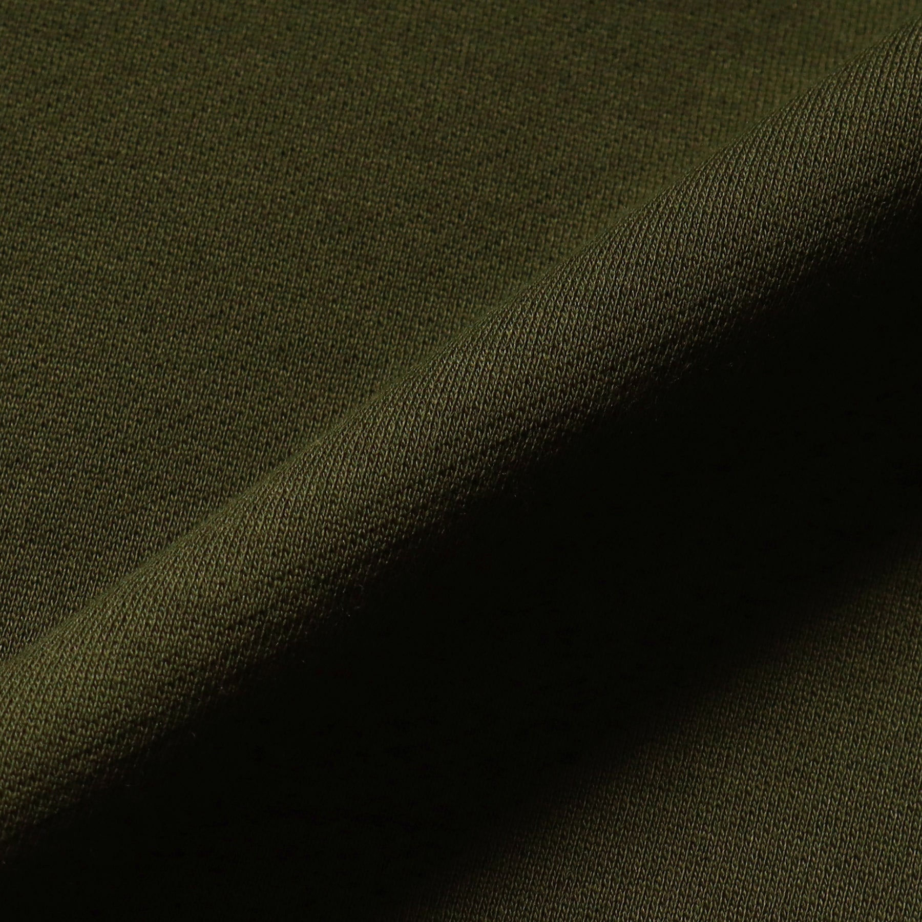 スビンプラチナム裏毛スウェットシャツオリーブの生地を写した商品画像