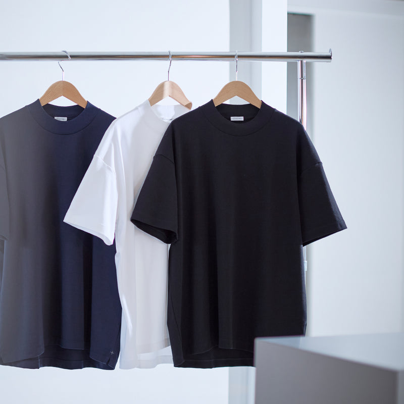 Mock Neck Big T-shirt Color: Black