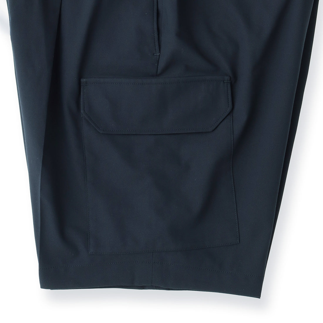 High Twist Cotton Panama Cargo Short Pants Color: Navy