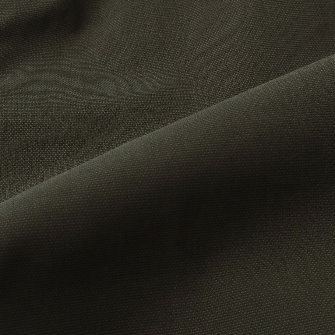 High Twist Cotton Panama Cargo Short Pants Color: Olive