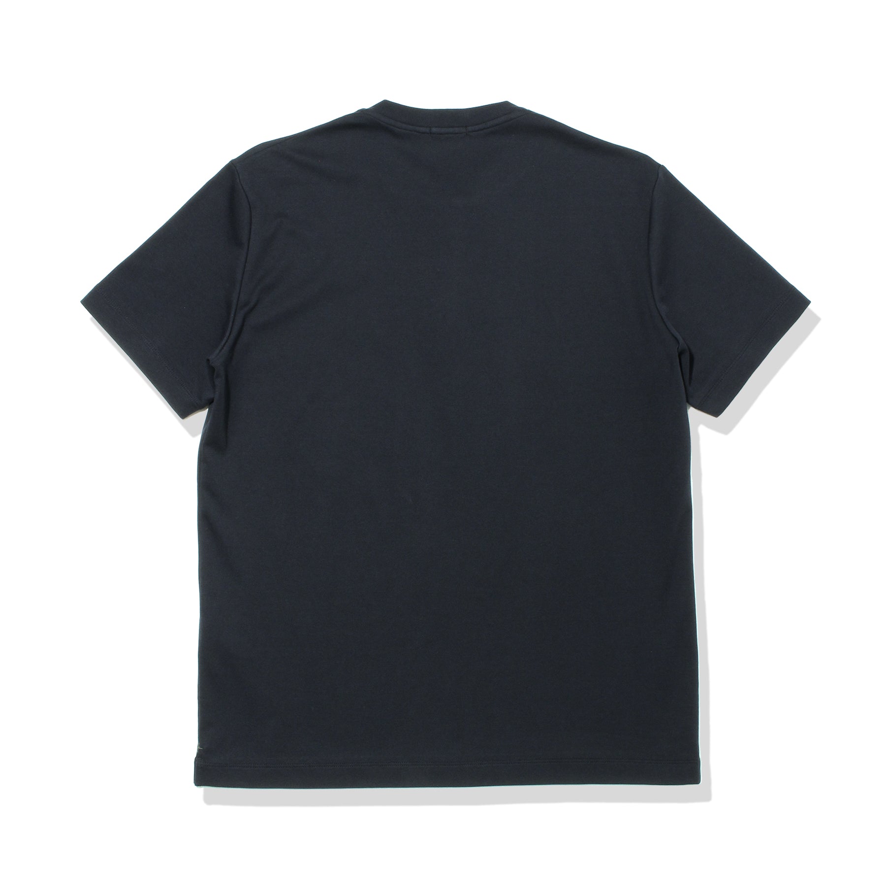 スビンプラチナムスムースヘンリーネックTシャツネイビーの背面を写した商品画像