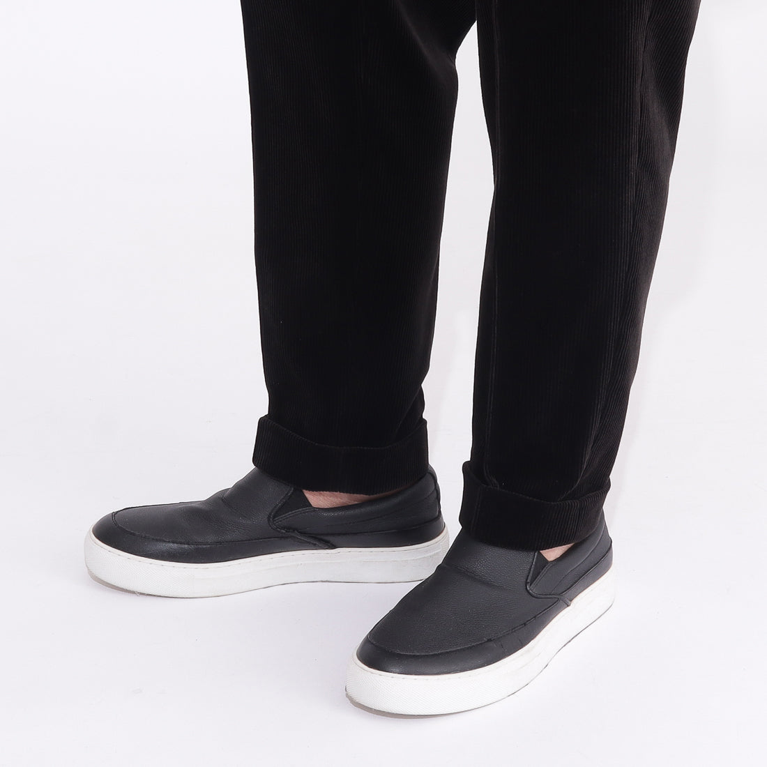 SUVIN PLATINUM Corduroy Easy Trousers Color: Black