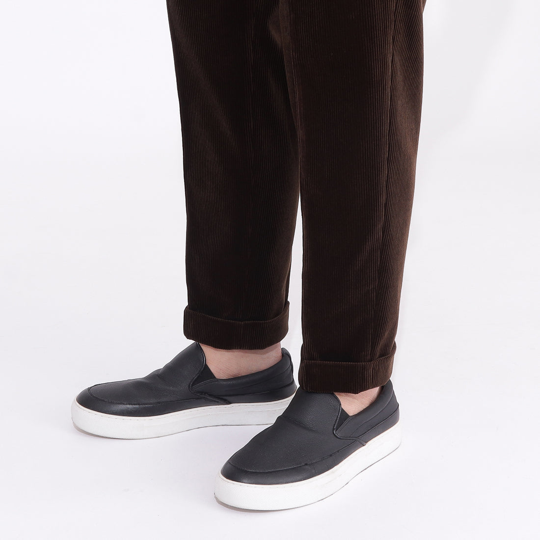 SUVIN PLATINUM Corduroy Easy Trousers Color: Brown