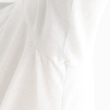 スビンプラチナムマイクロパイルカプリシャツホワイトのアームホールを写したメンズ着用画像
