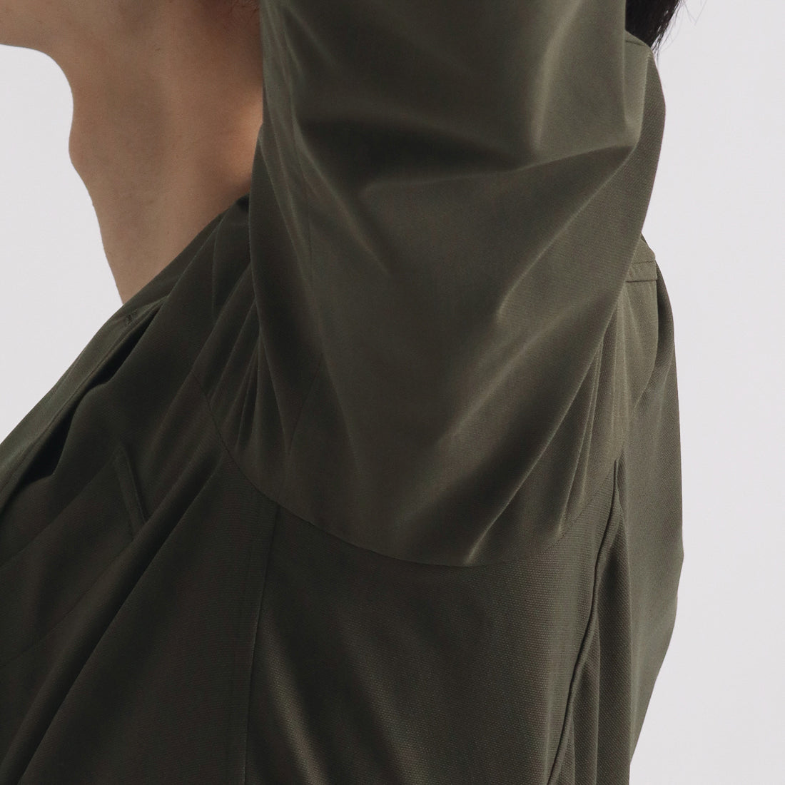 High Twist Cotton Panama Easy Jacket Color: Olive