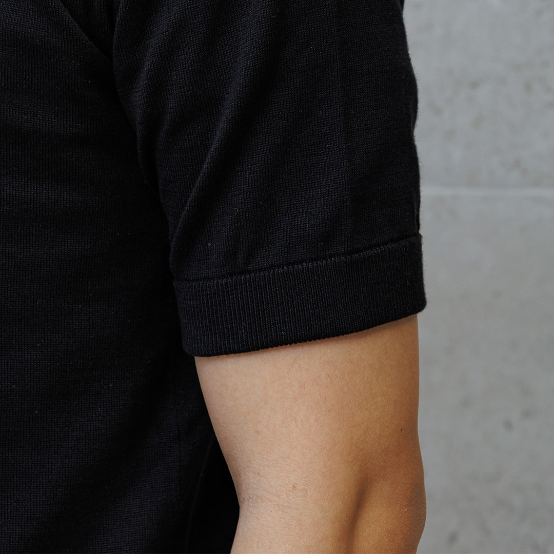 【Renewal】Knit T-shirt Color: Black