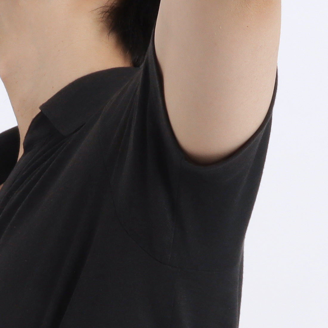 Linen Jersey Tailored Skipper Shirt Color: Black