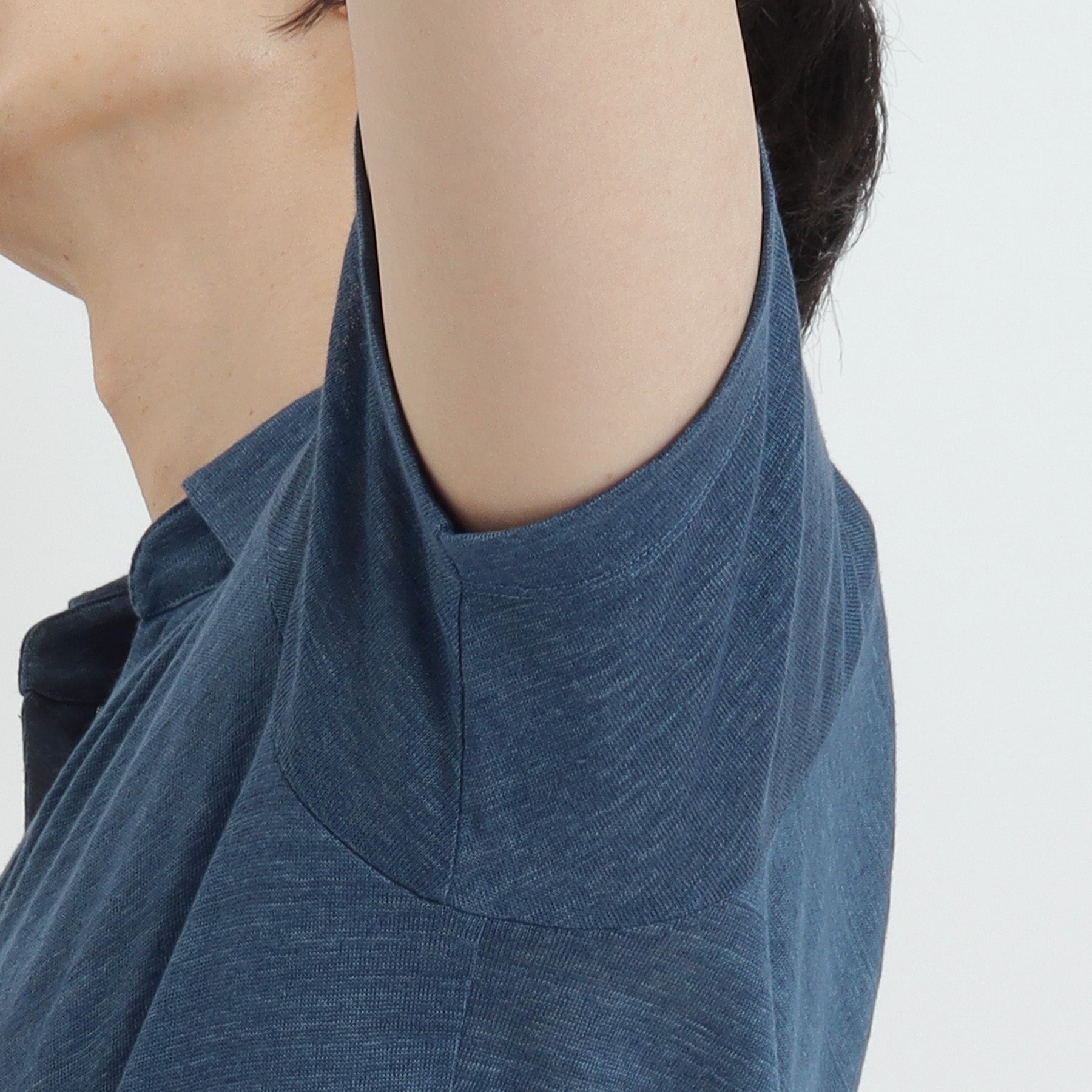 Linen Jersey Tailored Skipper Shirt Color: Blue