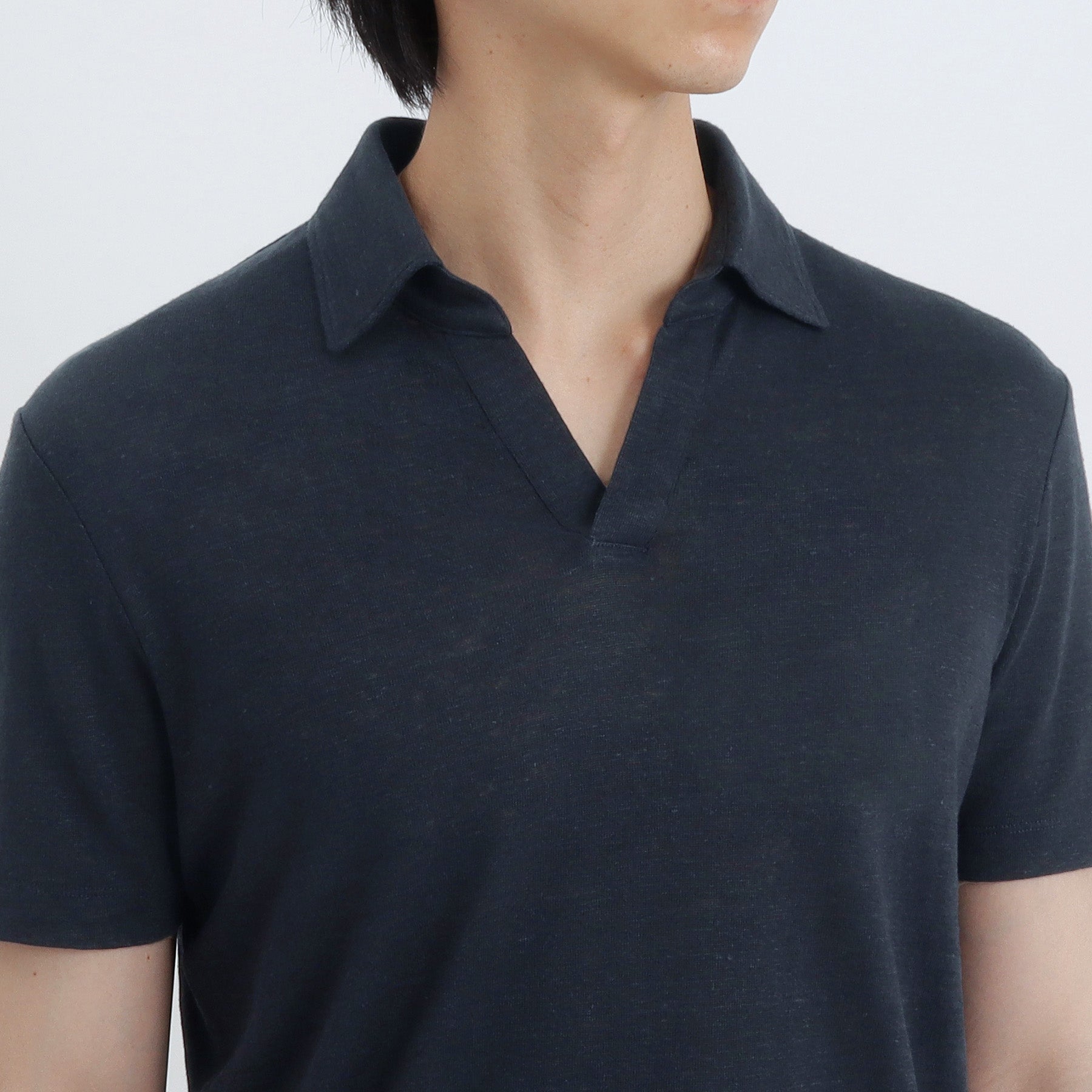 Linen Jersey Tailored Skipper Shirt Color: Navy