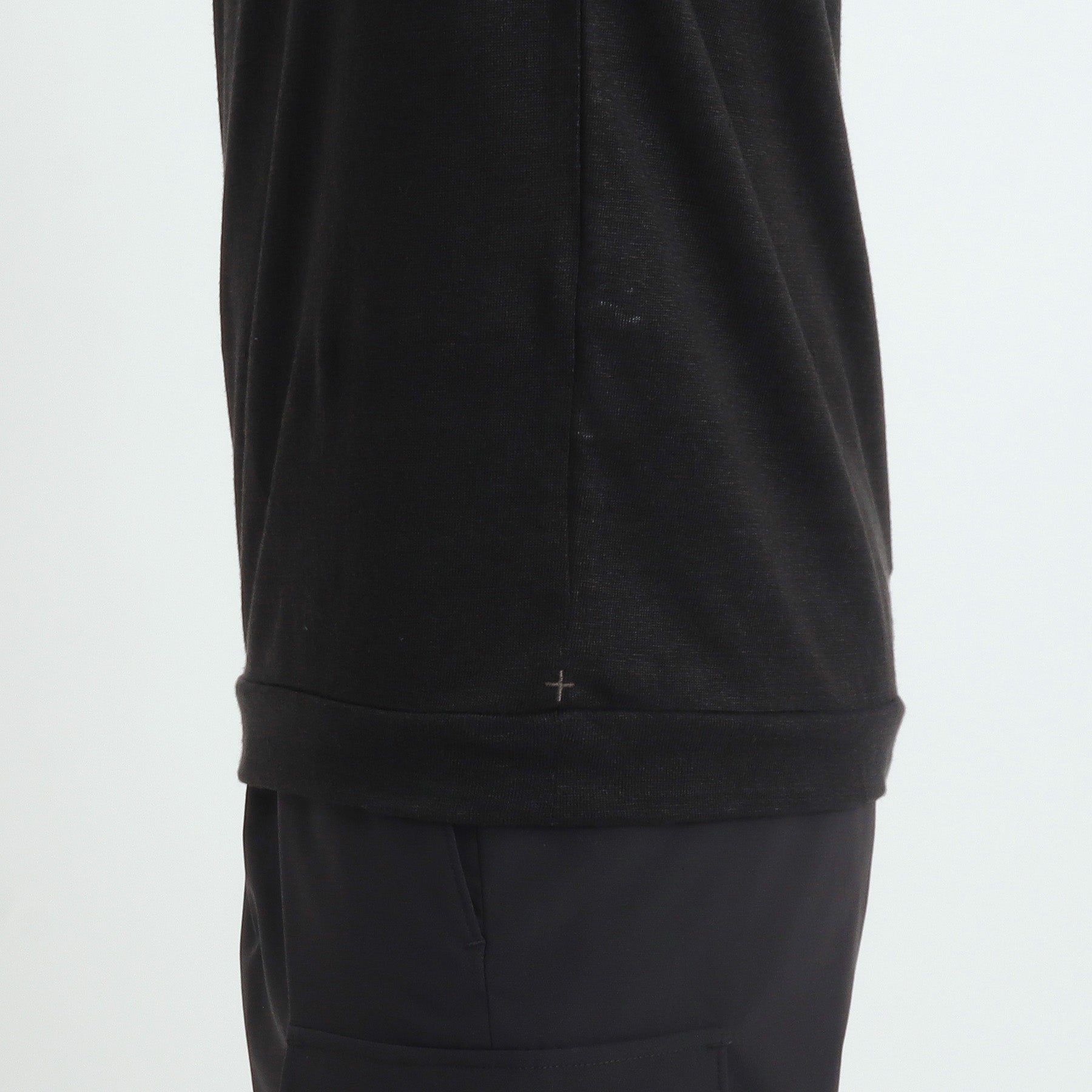 Linen Jersey Tailored Ribbed Hem T-shirt Color: Black