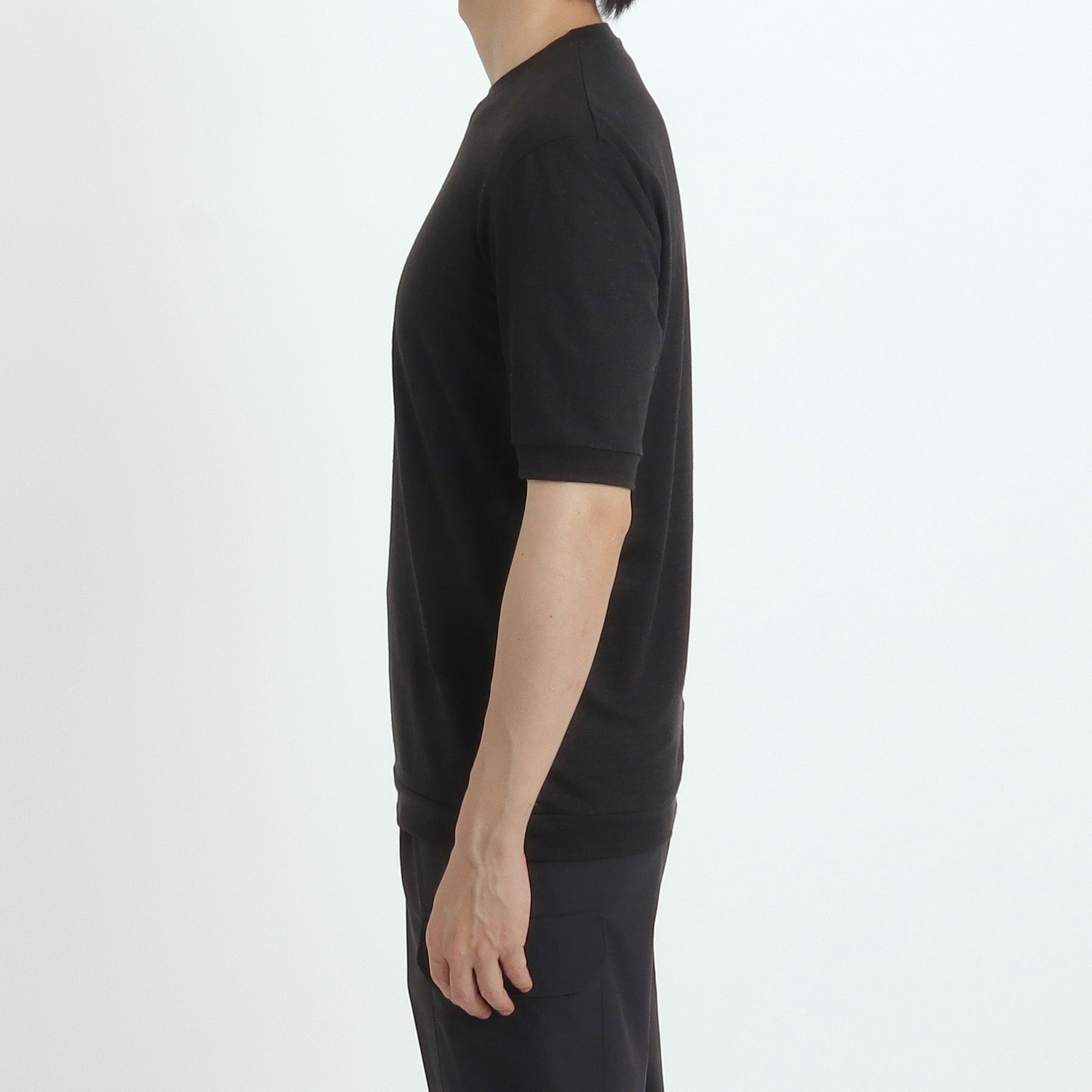 Linen Jersey Tailored Ribbed Hem T-shirt Color: Black