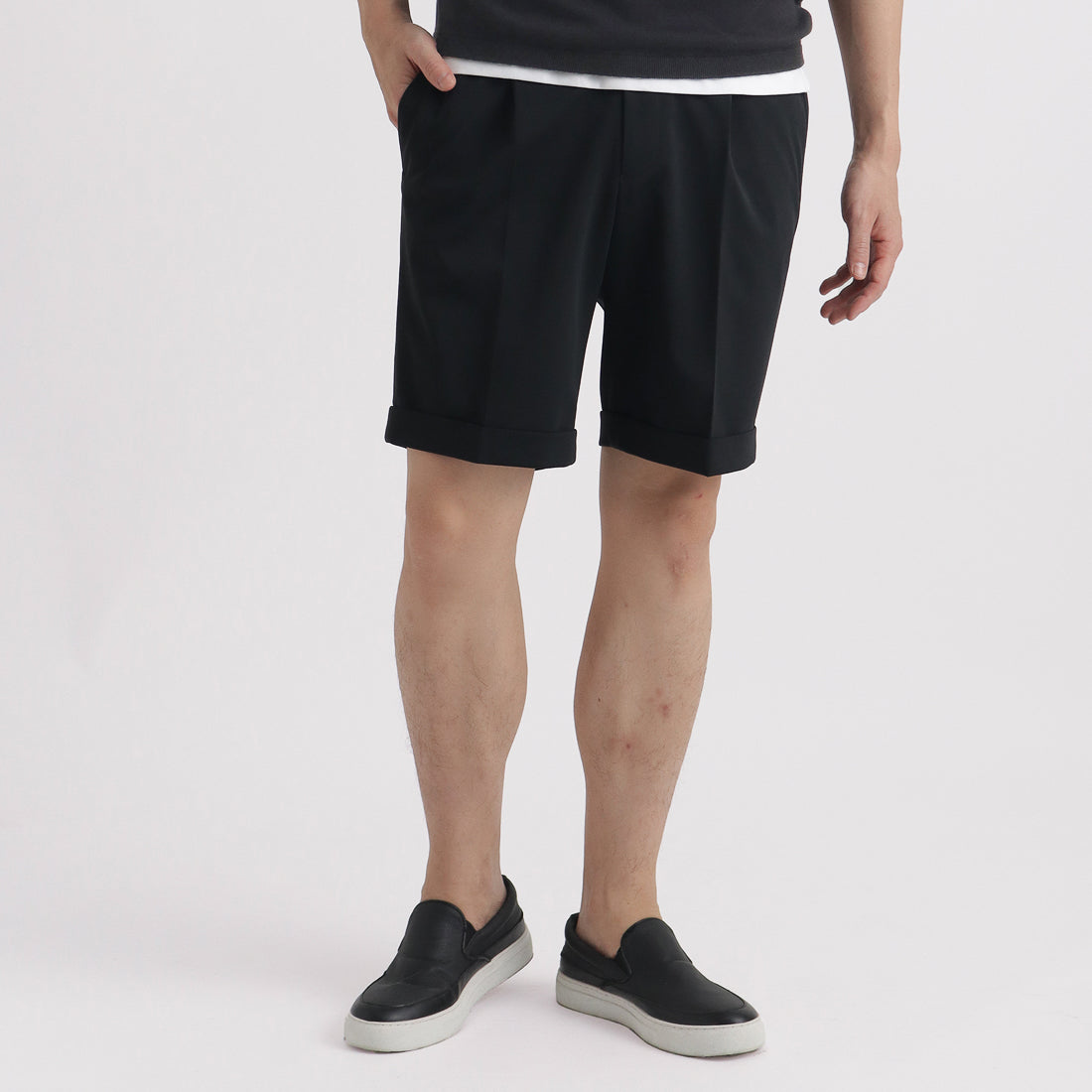 Matte Twist Short Pants Color: Black