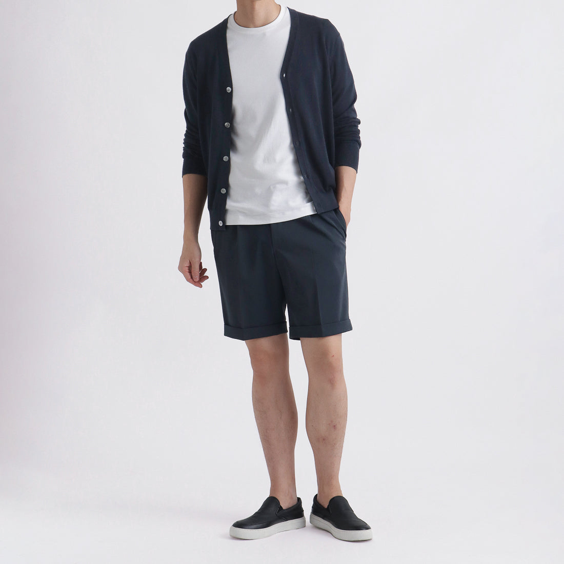 Matte Twist Short Pants Color: Navy