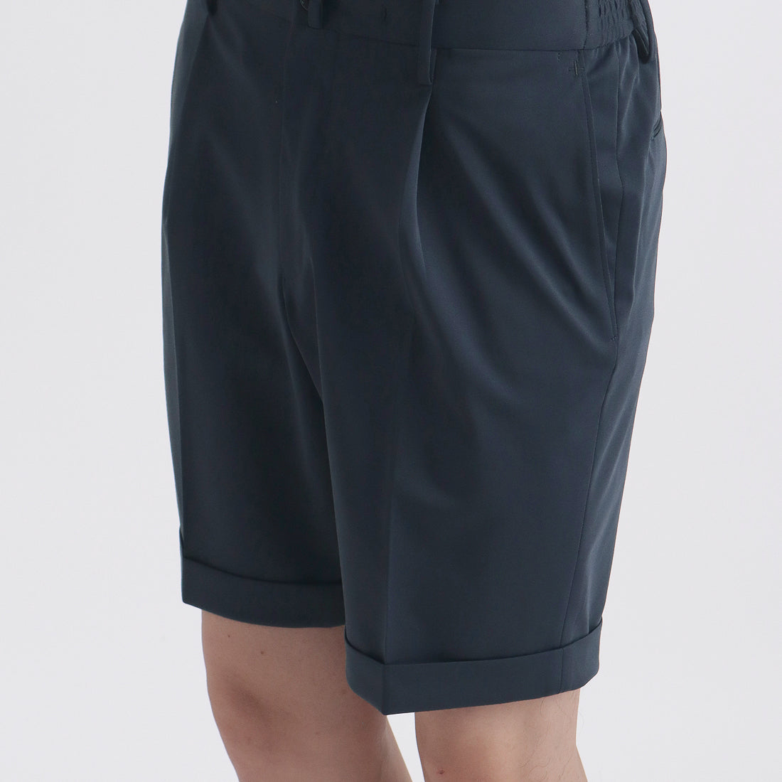 Matte Twist Short Pants Color: Navy