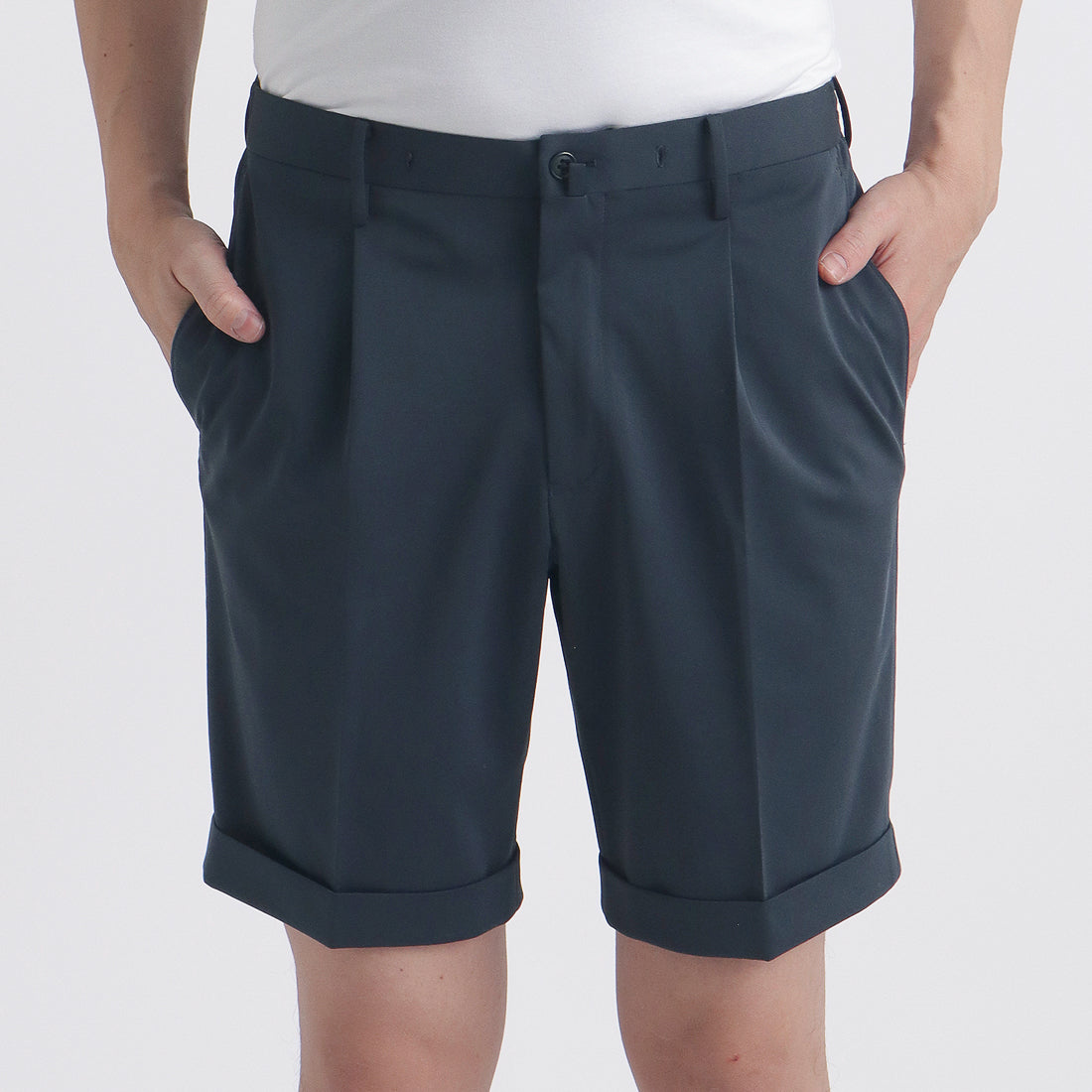 Matte Twist Short Pants Color: Navy