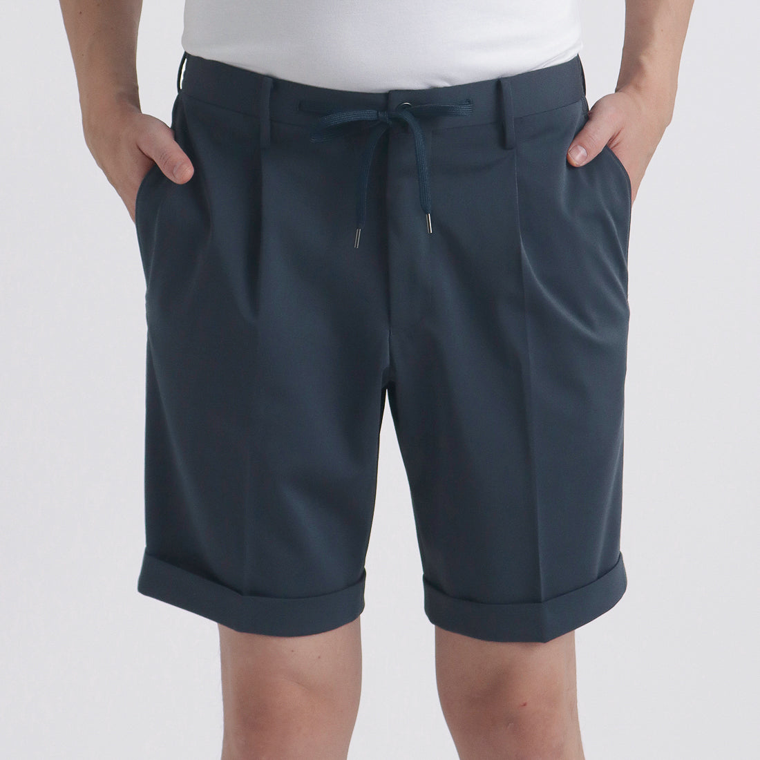 Matte Twist Short Pants Color: Navy