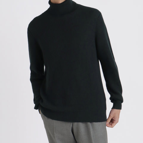 Middle Gauge Turtleneck Knit Color: Navy