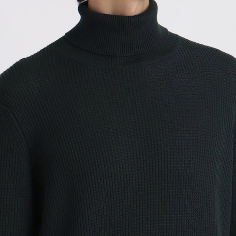 Middle Gauge Turtleneck Knit Color: Navy