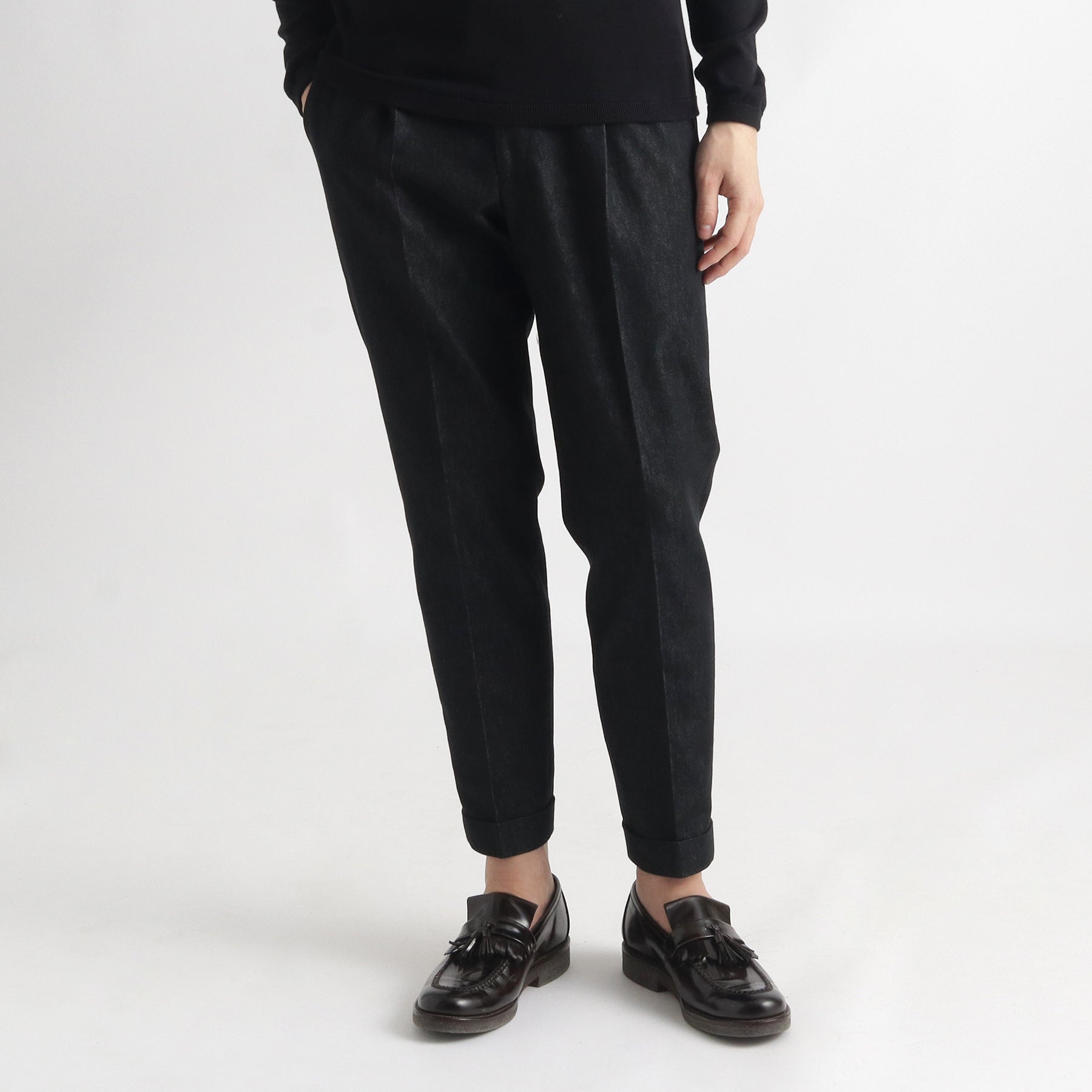 ブラックデニム 黒 スリムテーパード ストレッチブラックデニム【INCOTEX BLUE DIVISION