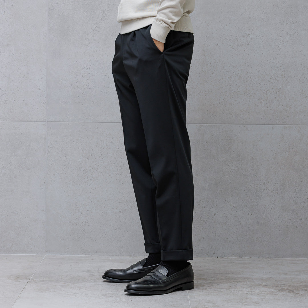 マットツイスト イージートラウザー ブラック | ＋CLOTHET ONLINE