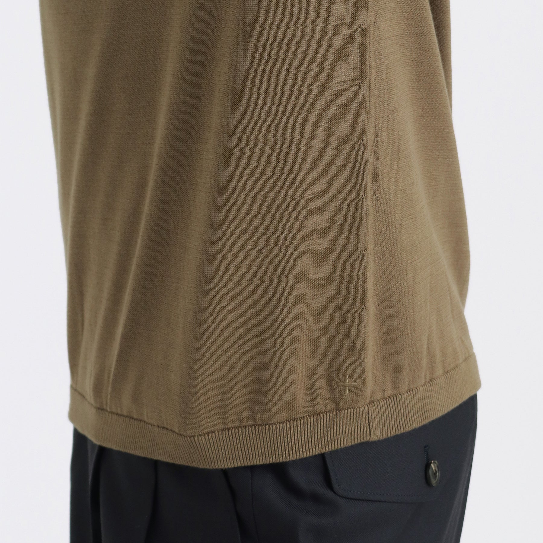 スビンプラチナム クルーネックニット フォーン | ＋CLOTHET ONLINE