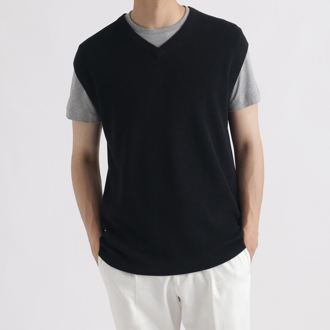 SUVIN PLATINUM Knit Vest Color: Navy