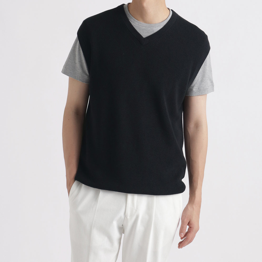 SUVIN PLATINUM Knit Vest Color: Navy