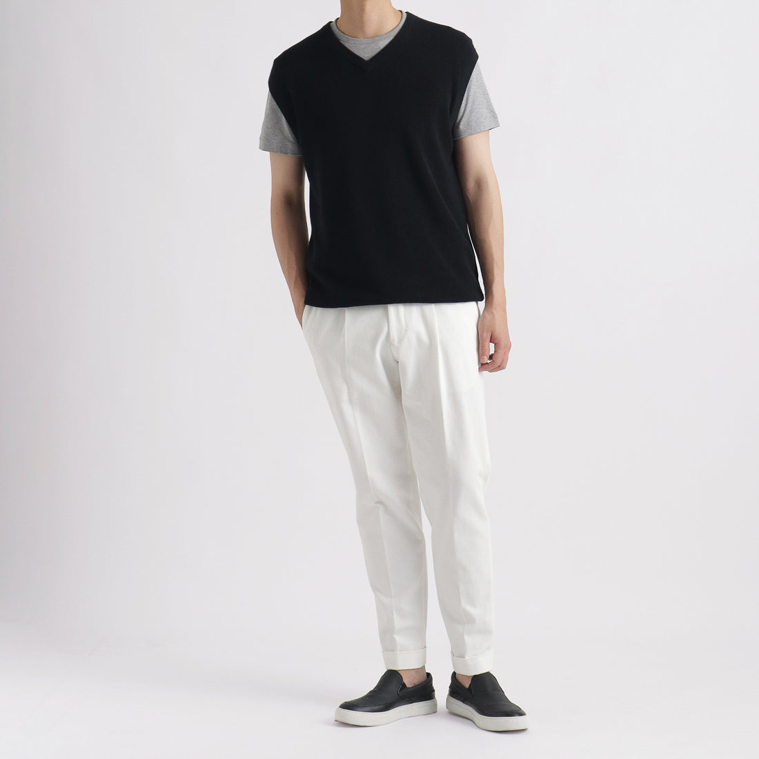 SUVIN PLATINUM Knit Vest Color: Navy