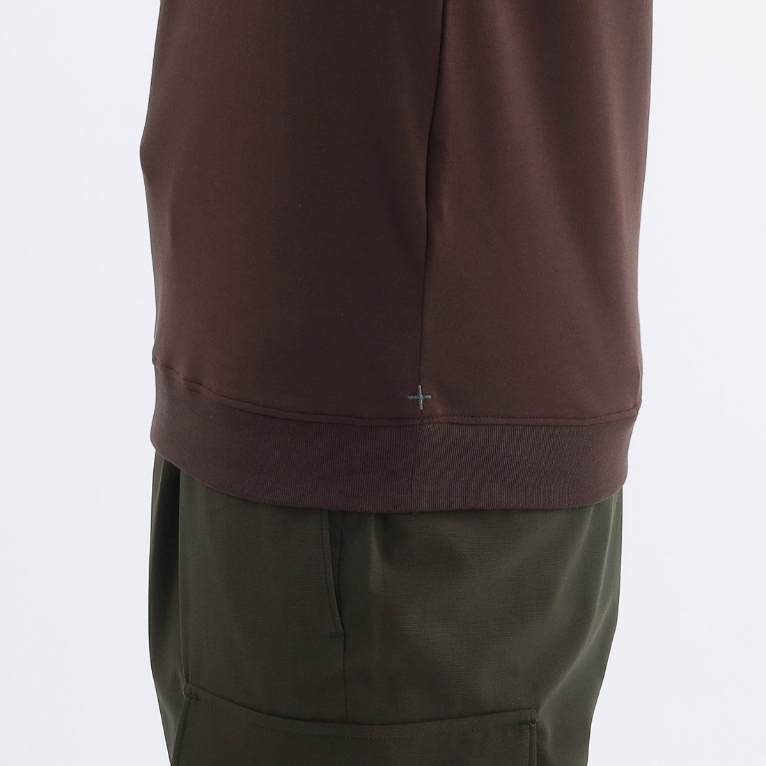 Tailored Ribbed Hem T-shirt Color: Oak
