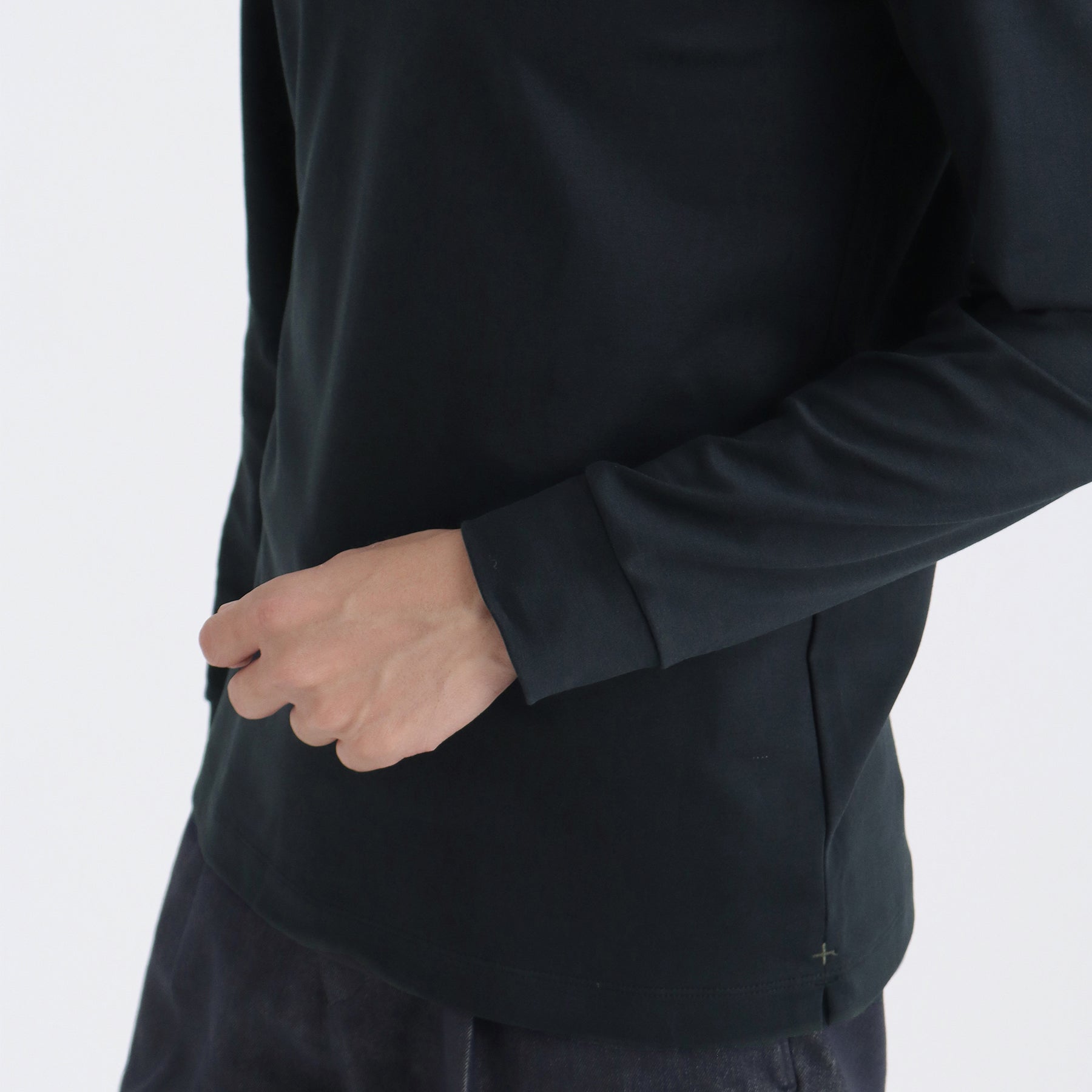 Tailored Long Sleeve T-shirt Color: Navy