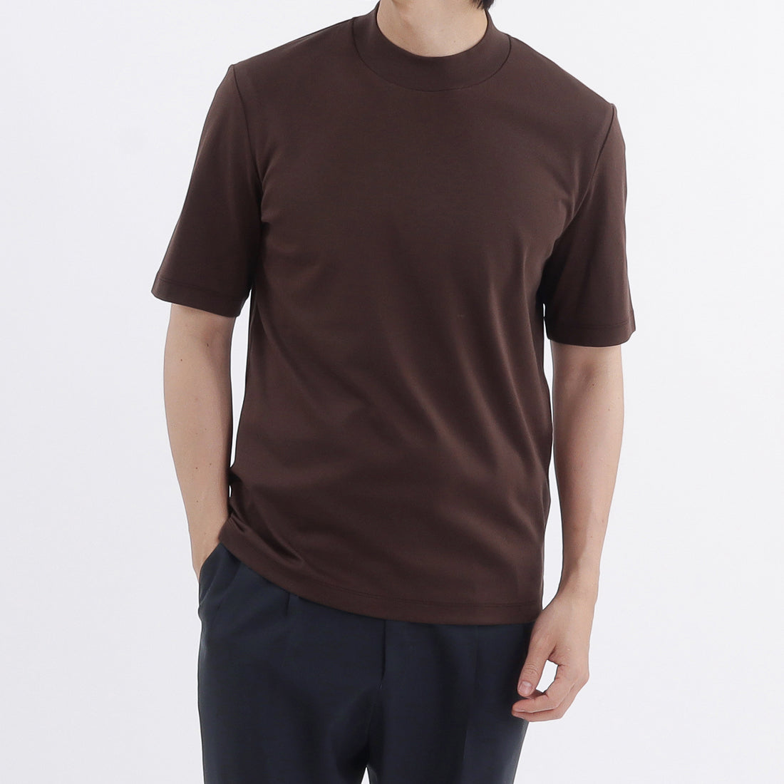Tailored Mock Neck T-shirt Color: Oak